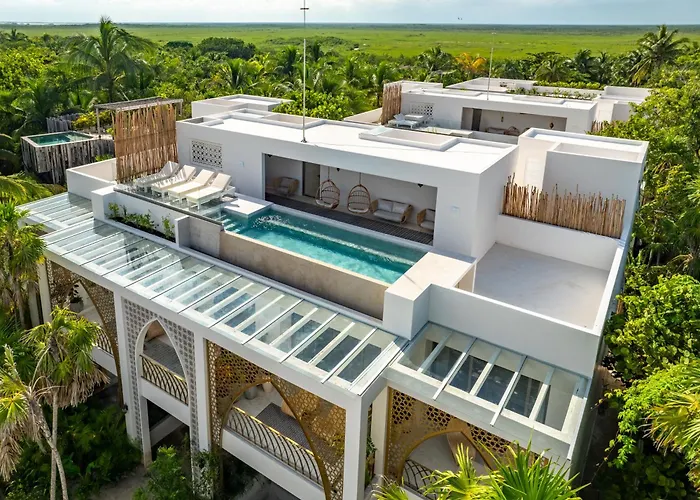 Sana Beachfront Boutique Hotel 5*