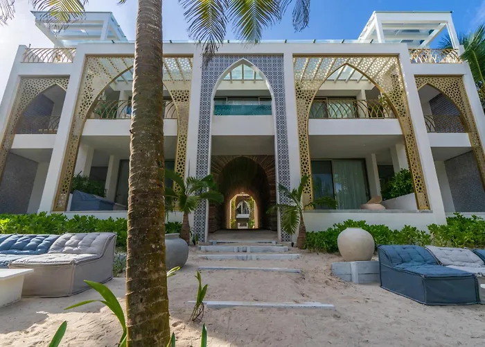 Hotel Sana Beachfront Boutique 5*