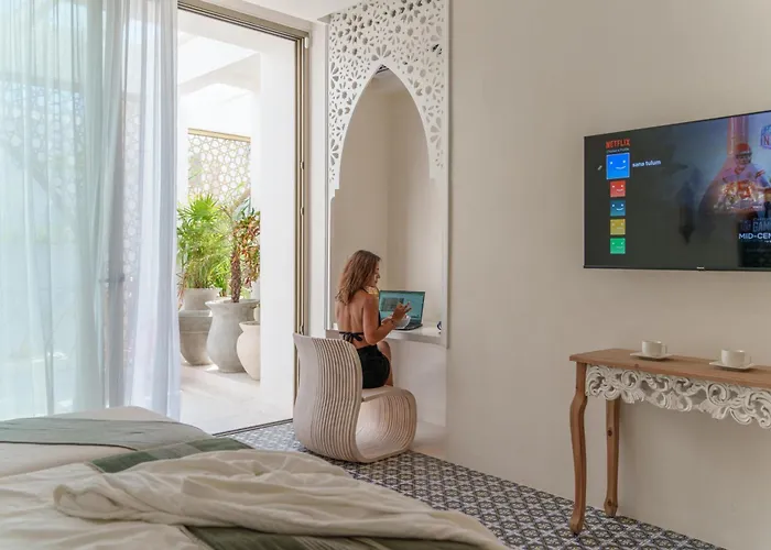 Hotel Sana Beachfront Boutique