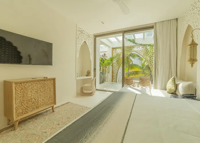 Sana Beachfront Boutique Hotel