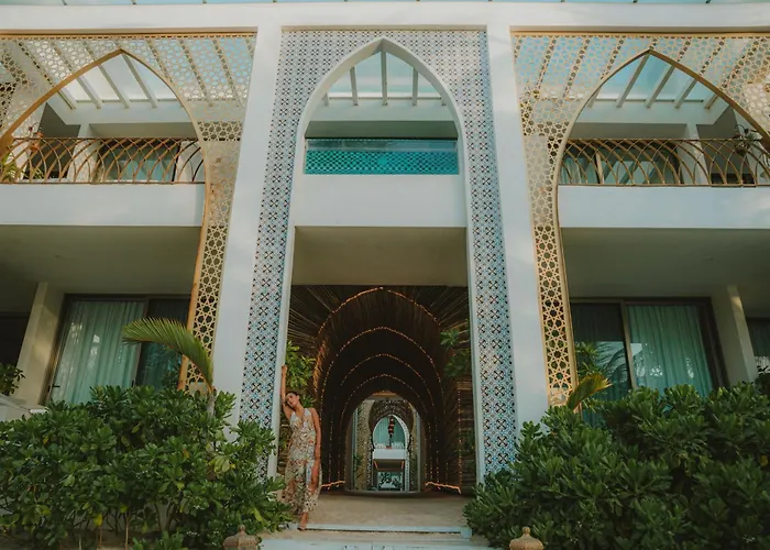 Sana Beachfront Boutique Hotel